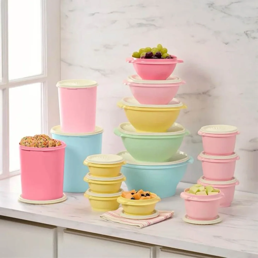Tupperware Vintage 32 piece set - Picture 2 of 2